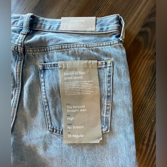 NWT Everlane Rigid Slouch Jean. Wash: Broken-in Blue. Size: 28 - Picture 7 of 12